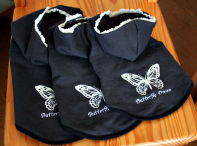 蝶 ミシン刺繍 作品 犬服